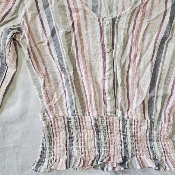 WOMEN'S Japna Neutral Striped Long Sleeve Crop Top Size M Buttons Smocked - Picture 2 of 11